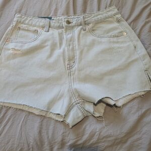 Wild Fable Womens SZ 12 Super‎ High Rise 2.5 in. Raw hem NWT SHORTS Lt. Wash